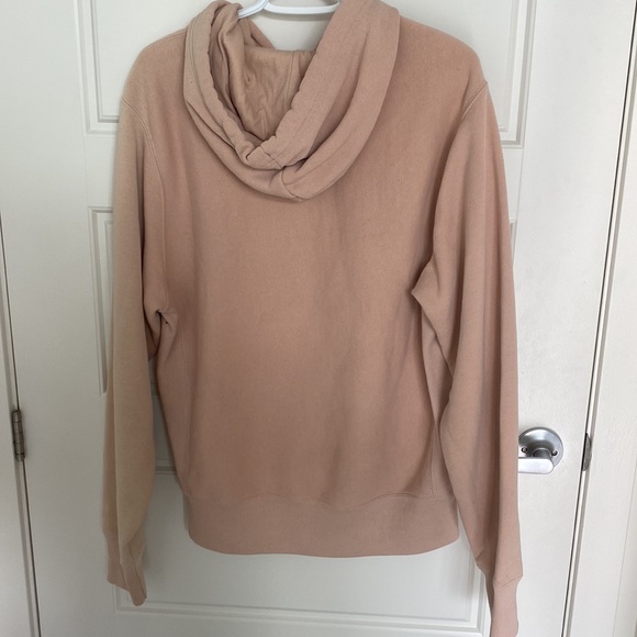 Light pink Champion hoodie💓 - Picture 2 of 4